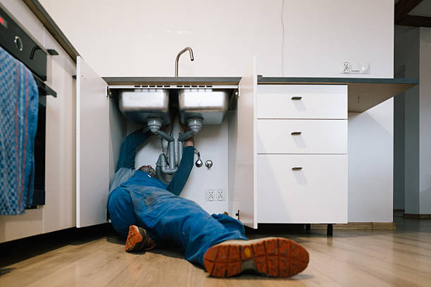 Professional Leak Detection technician working in Pequabuck, CT
